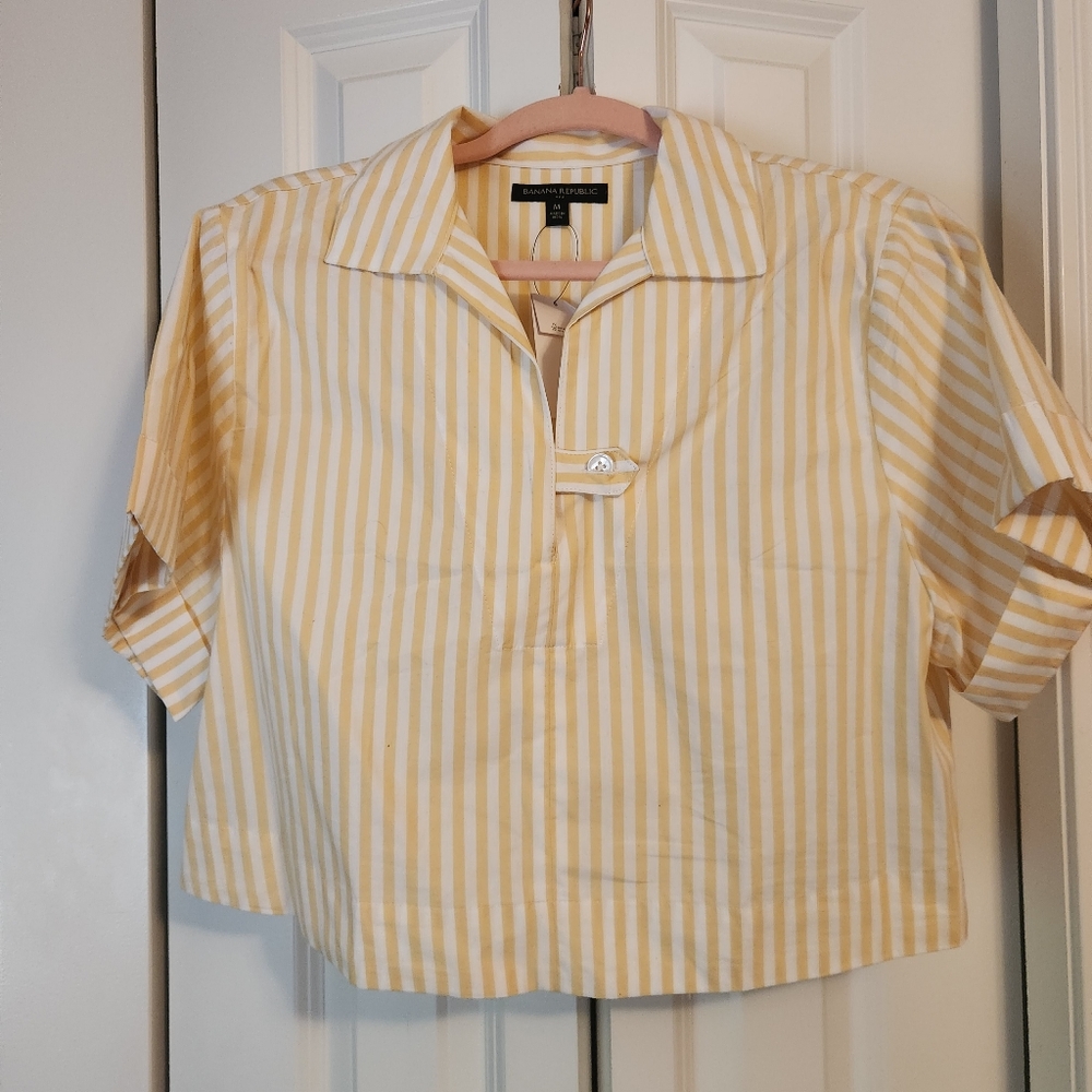 Banana Republic Cropped Yellow and White Striped Shirt